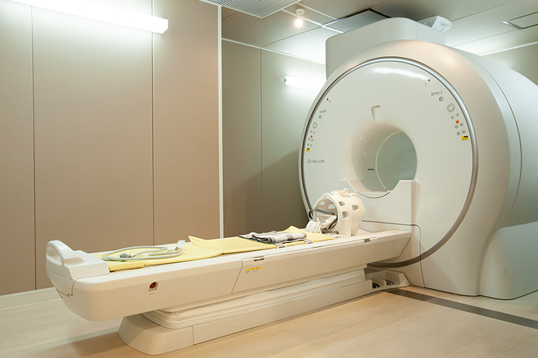 MRI(磁気共鳴画像)